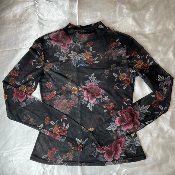 Mesh turtleneck full sleeve top in black / floral - Picture 1 of 7